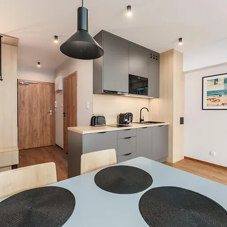 Akces Apartamenty Kasprowicza 20C- Parking W Marcu 2026 W Cenie Basen, Sauny, Jacuzzi, Silownia W Cenie - Parkplatz Im Maerz 2026 Im Preis Enthalten Schwimmbad, Saunen, Jacuzzi, Fitnessstudio Im Preis