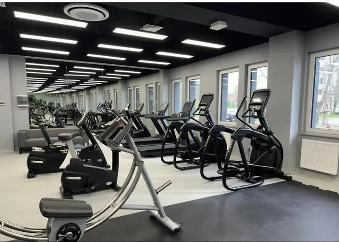 Akces Kasprowicza 20c- Nieczynny Basen 09 Do 15 Marzec Parking W Marcu 2026 W Cenie Basen, Sauny, Jacuzzi, Silownia W Cenie - Parkplatz Im Maerz 2026 Im Preis Enthalten Schwimmbad, Saunen, Jacuzzi, Fitnessstudio Im Preis Apartment *