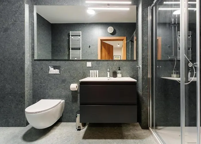 Akces Kasprowicza 20c- Nieczynny Basen 09 Do 15 Marzec Parking W Marcu 2026 W Cenie Basen, Sauny, Jacuzzi, Silownia W Cenie - Parkplatz Im Maerz 2026 Im Preis Enthalten Schwimmbad, Saunen, Jacuzzi, Fitnessstudio Im Preis *